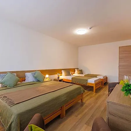 U Nadrazi Hostel *
