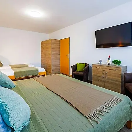 Hostel U Nadrazi *